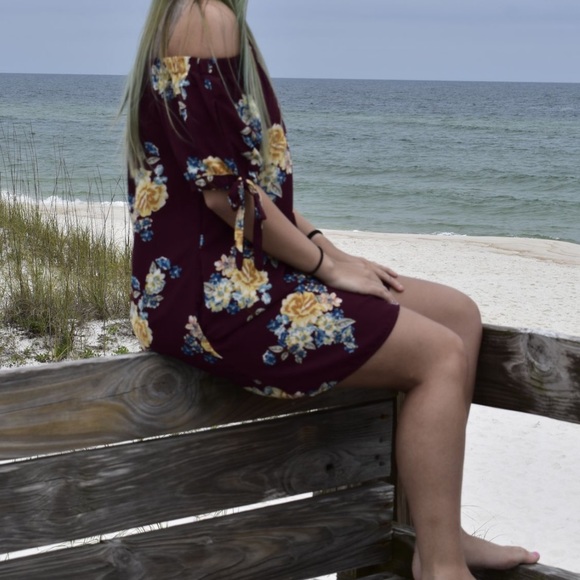 Dress - Picture 3 of 3